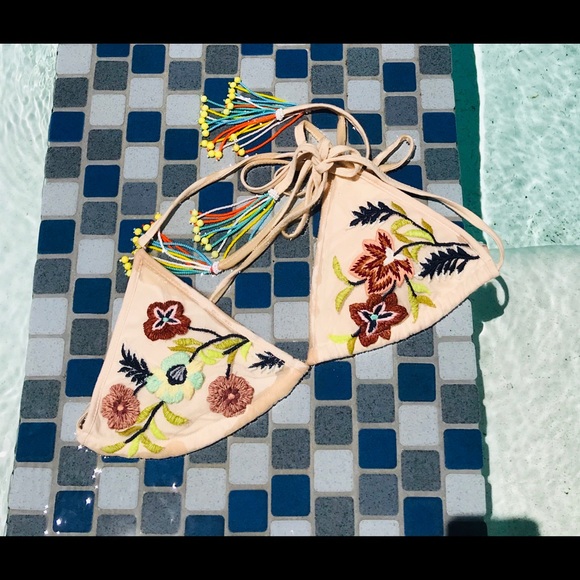 ROCOCO SAND Springblooms Beaded BIKINI TOP… - Picture 15 of 16